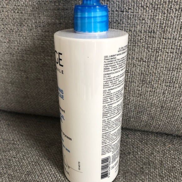 Uriage hand wash gel 500ml - Picture 3 of 3